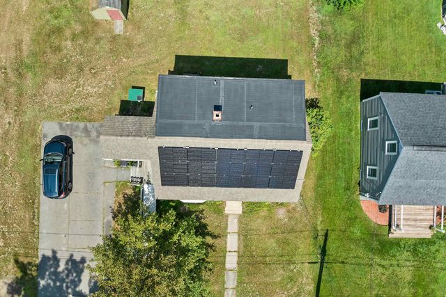 20 Maplecrest Street, Newmarket, NH 03857