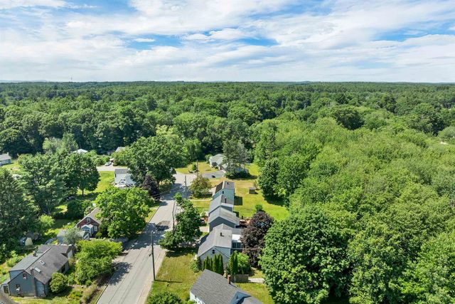 20 Maplecrest Street, Newmarket, NH 03857