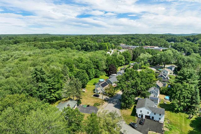 20 Maplecrest Street, Newmarket, NH 03857