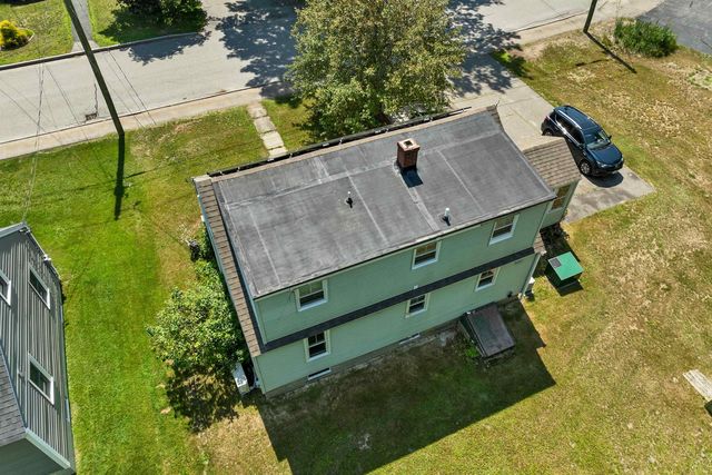 20 Maplecrest Street, Newmarket, NH 03857
