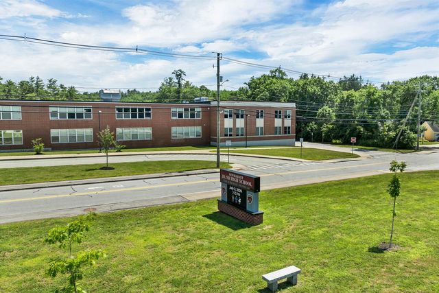 20 Maplecrest Street, Newmarket, NH 03857