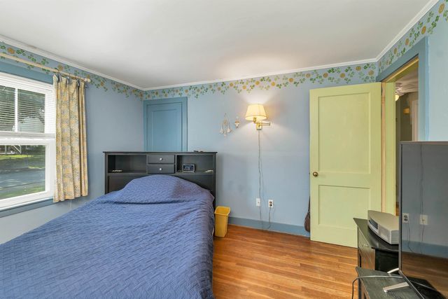 20 Maplecrest Street, Newmarket, NH 03857