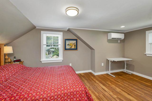 20 Maplecrest Street, Newmarket, NH 03857