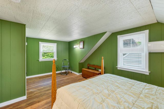 20 Maplecrest Street, Newmarket, NH 03857