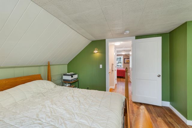 20 Maplecrest Street, Newmarket, NH 03857