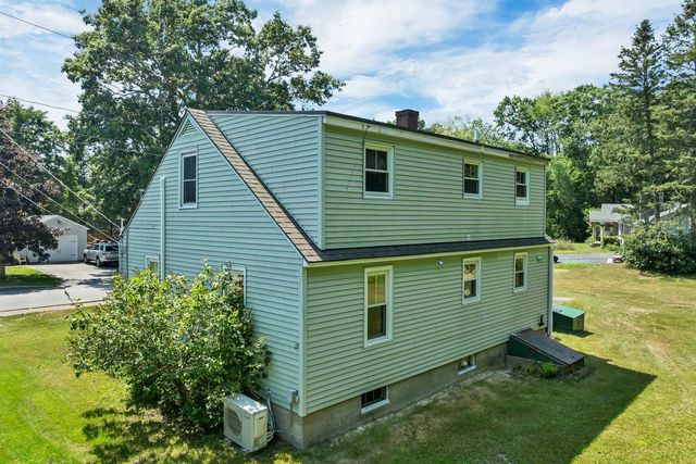 20 Maplecrest Street, Newmarket, NH 03857