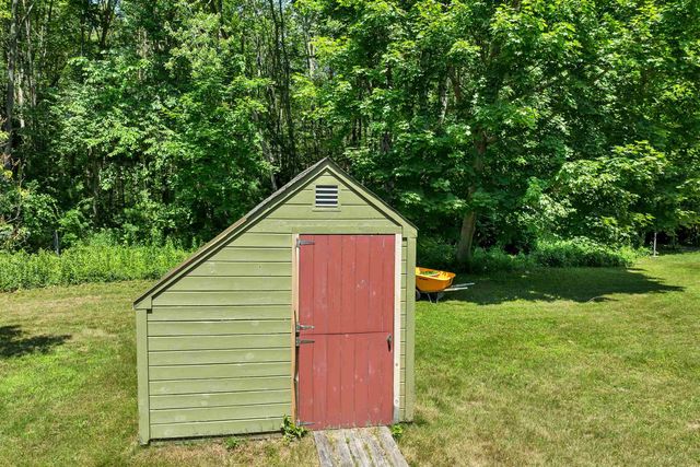 20 Maplecrest Street, Newmarket, NH 03857