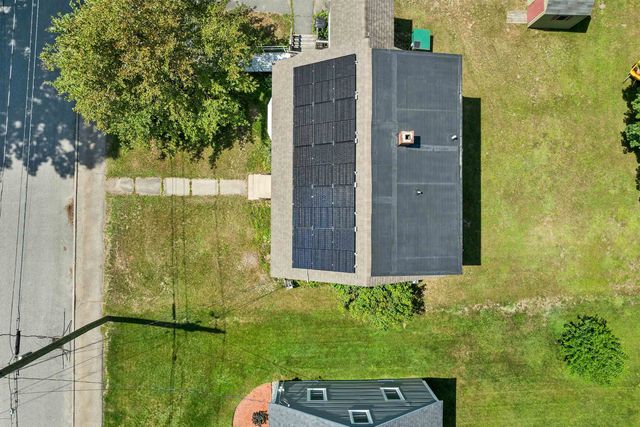 20 Maplecrest Street, Newmarket, NH 03857