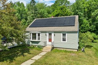 20 Maplecrest Street, Newmarket, NH 03857