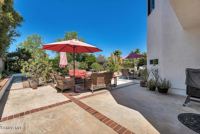 11657 Blossomwood Court, Moorpark, CA 93021