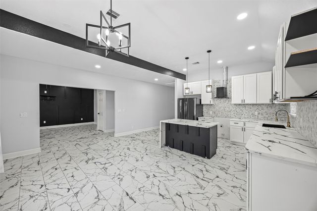 8824 Leander Street, Houston, TX 77012