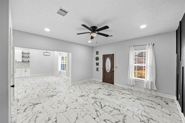 8824 Leander Street, Houston, TX 77012
