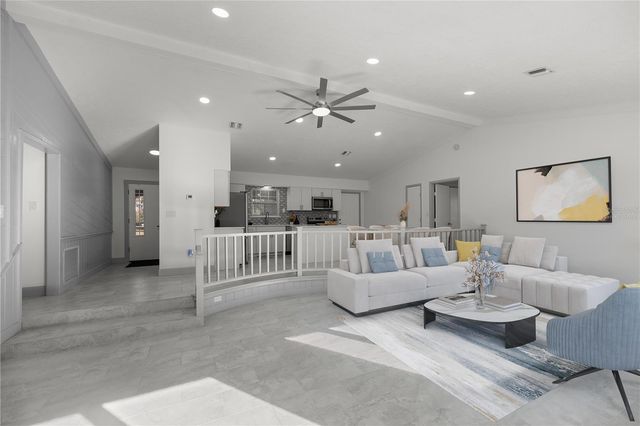 11921 SE 169TH AVENUE ROAD, Ocklawaha, FL 32179