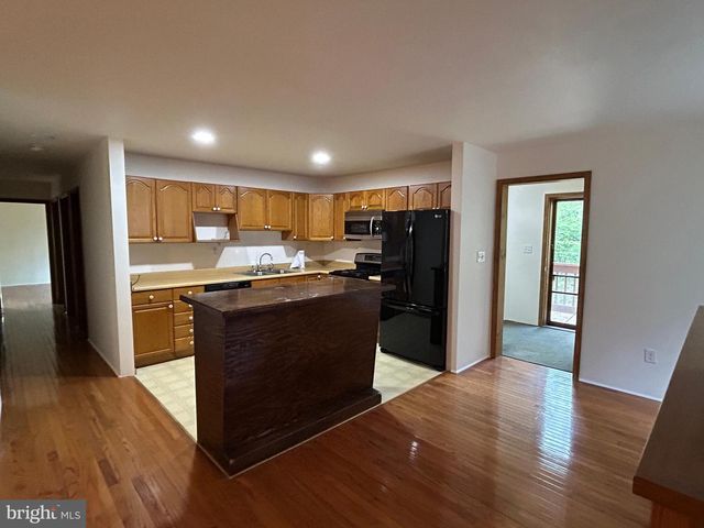830 WESTERN LN, Front Royal, VA 22630