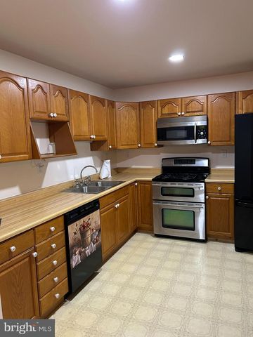 830 WESTERN LN, Front Royal, VA 22630