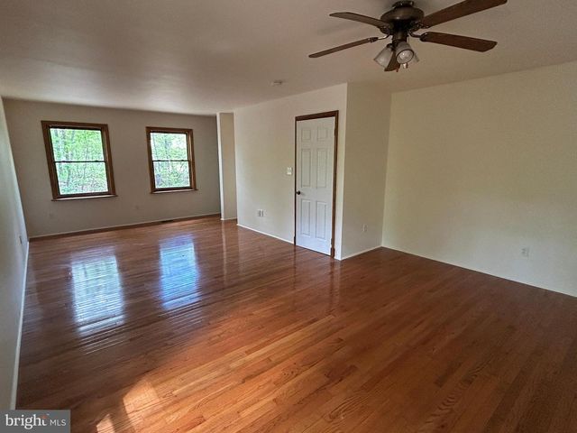 830 WESTERN LN, Front Royal, VA 22630