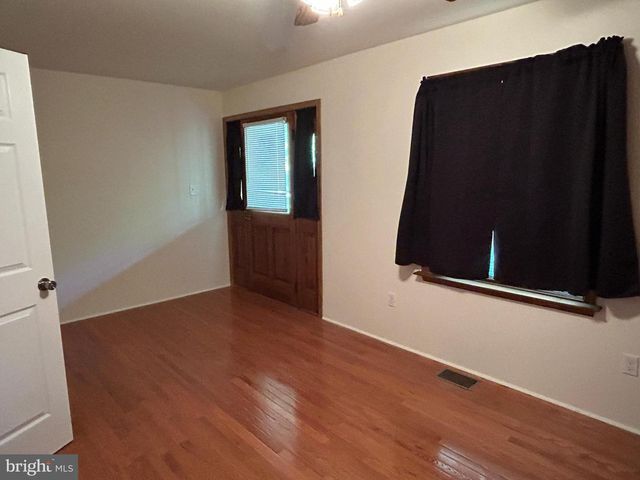 830 WESTERN LN, Front Royal, VA 22630