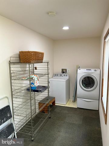830 WESTERN LN, Front Royal, VA 22630