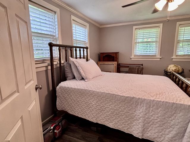 1466 Bible Crossing Rd, Winchester, TN 37398