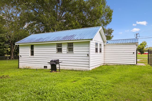 1466 Bible Crossing Rd, Winchester, TN 37398