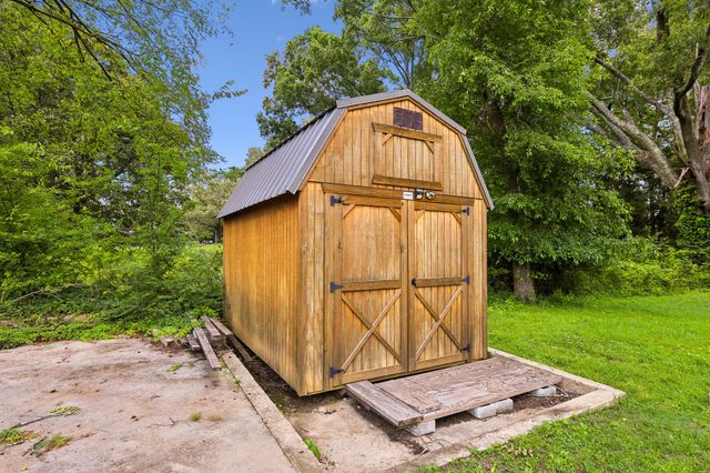 1466 Bible Crossing Rd, Winchester, TN 37398