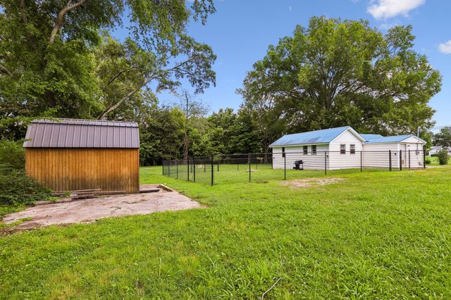 1466 Bible Crossing Rd, Winchester, TN 37398