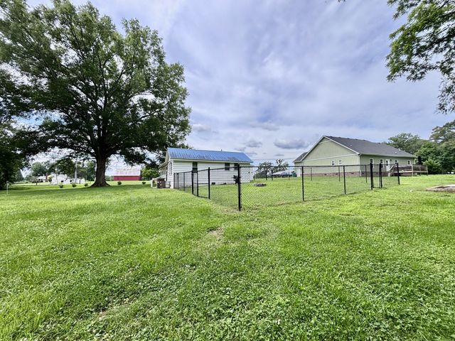 1466 Bible Crossing Rd, Winchester, TN 37398