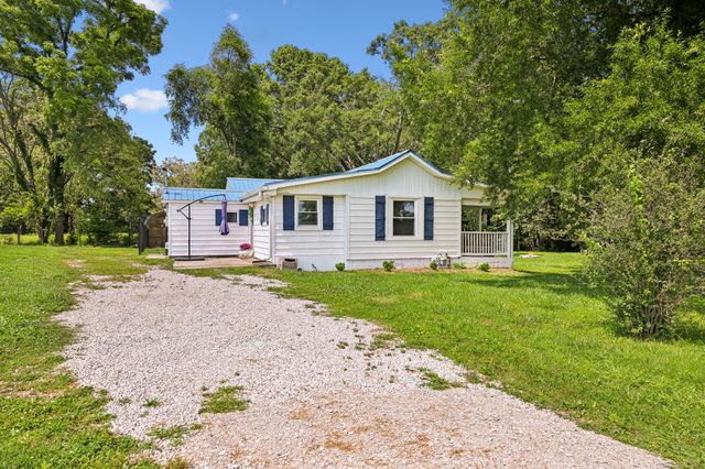 1466 Bible Crossing Rd, Winchester, TN 37398