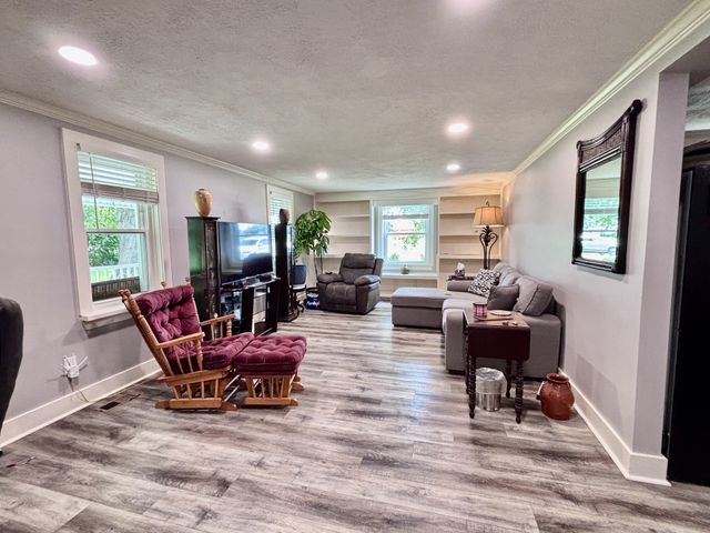 1466 Bible Crossing Rd, Winchester, TN 37398