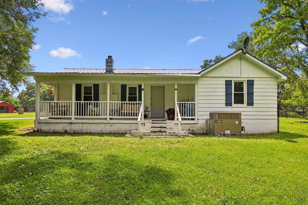1466 Bible Crossing Rd, Winchester, TN 37398