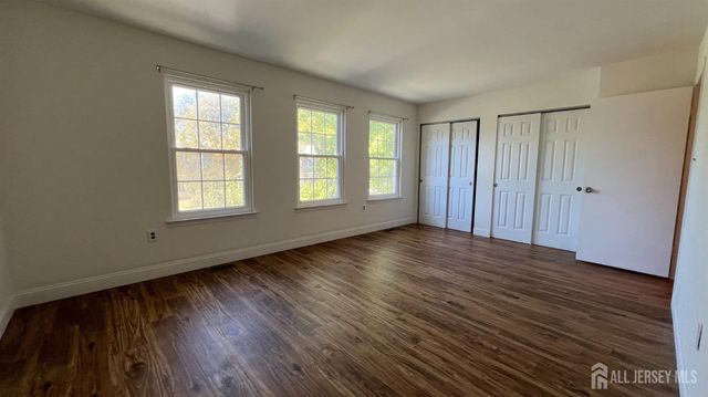 288 Constitution Circle, North Brunswick, NJ 08902