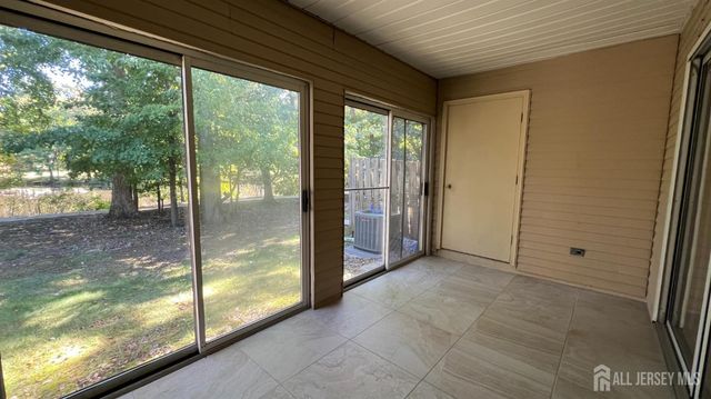 288 Constitution Circle, North Brunswick, NJ 08902