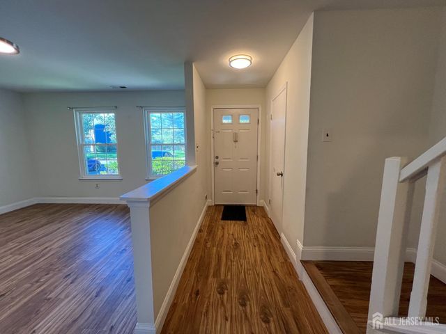 288 Constitution Circle, North Brunswick, NJ 08902
