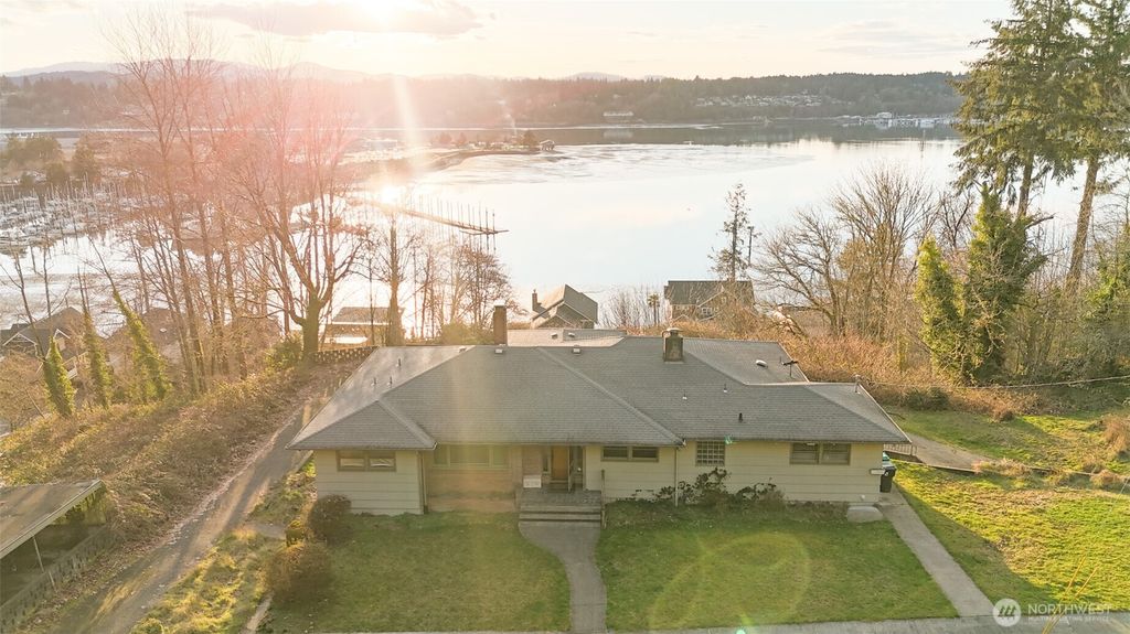1705 Arbutus Street NE, Olympia, WA 98506