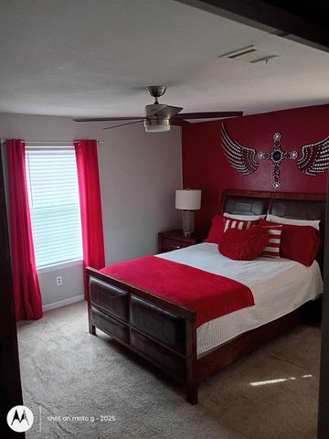 123 Lone Oak Drive, Highlands, TX 77562