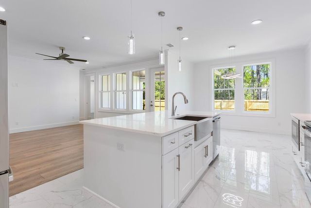 100 W Grizzly Street, Freeport, FL 32439