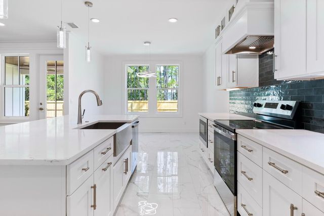 100 W Grizzly Street, Freeport, FL 32439