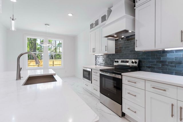 100 W Grizzly Street, Freeport, FL 32439