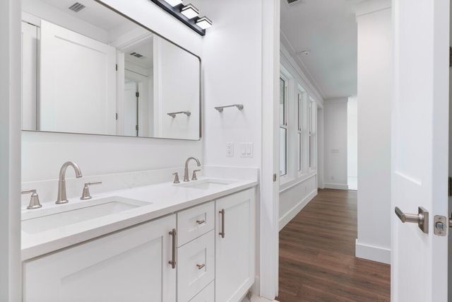 100 W Grizzly Street, Freeport, FL 32439