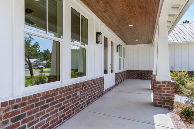 100 W Grizzly Street, Freeport, FL 32439