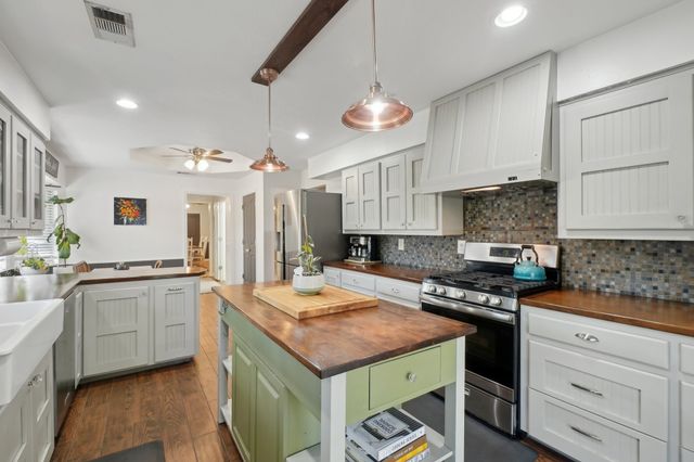 1405 Carriage Lane, Garland, TX 75043
