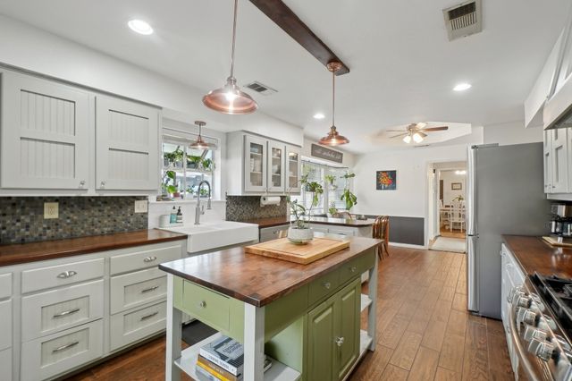 1405 Carriage Lane, Garland, TX 75043