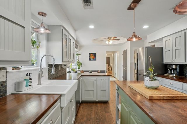 1405 Carriage Lane, Garland, TX 75043