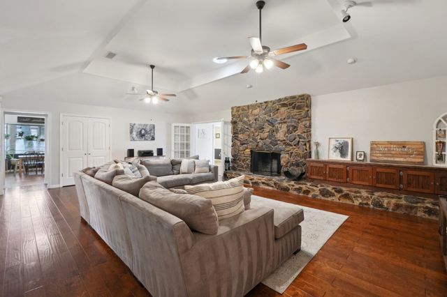 1405 Carriage Lane, Garland, TX 75043