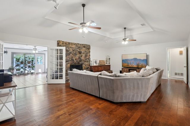 1405 Carriage Lane, Garland, TX 75043