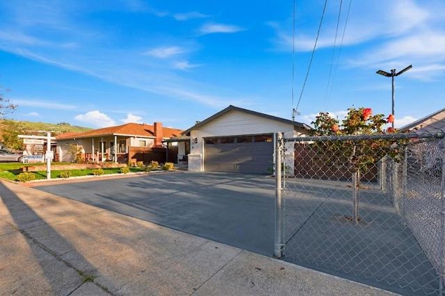 236 S Claremont Avenue, San Jose, CA 95127