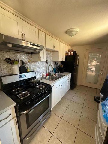 948 Rider Avenue, Salinas, CA 93905