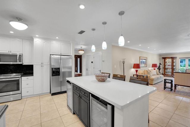 1019 E Cypress Drive, Pompano Beach, FL 33069