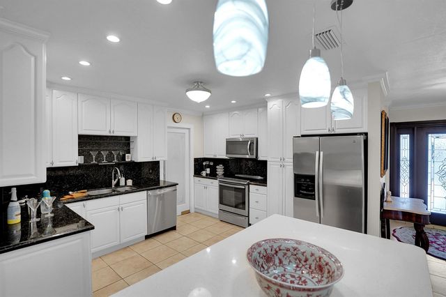 1019 E Cypress Drive, Pompano Beach, FL 33069