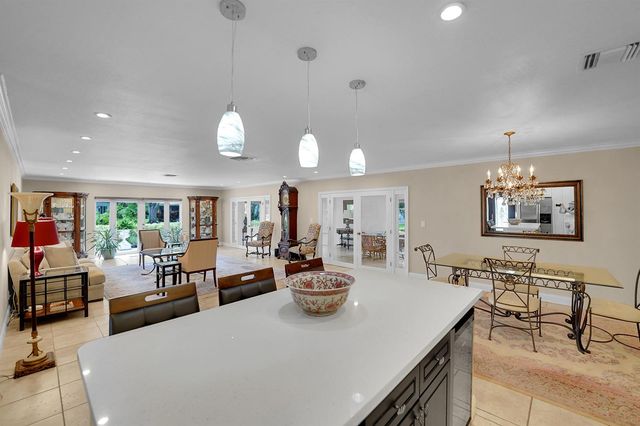 1019 E Cypress Drive, Pompano Beach, FL 33069